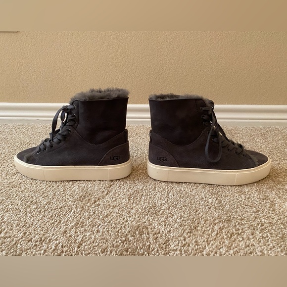 UGG Gray Lace-up Booties (Women's Size 6.5) - Picture 7 of 7